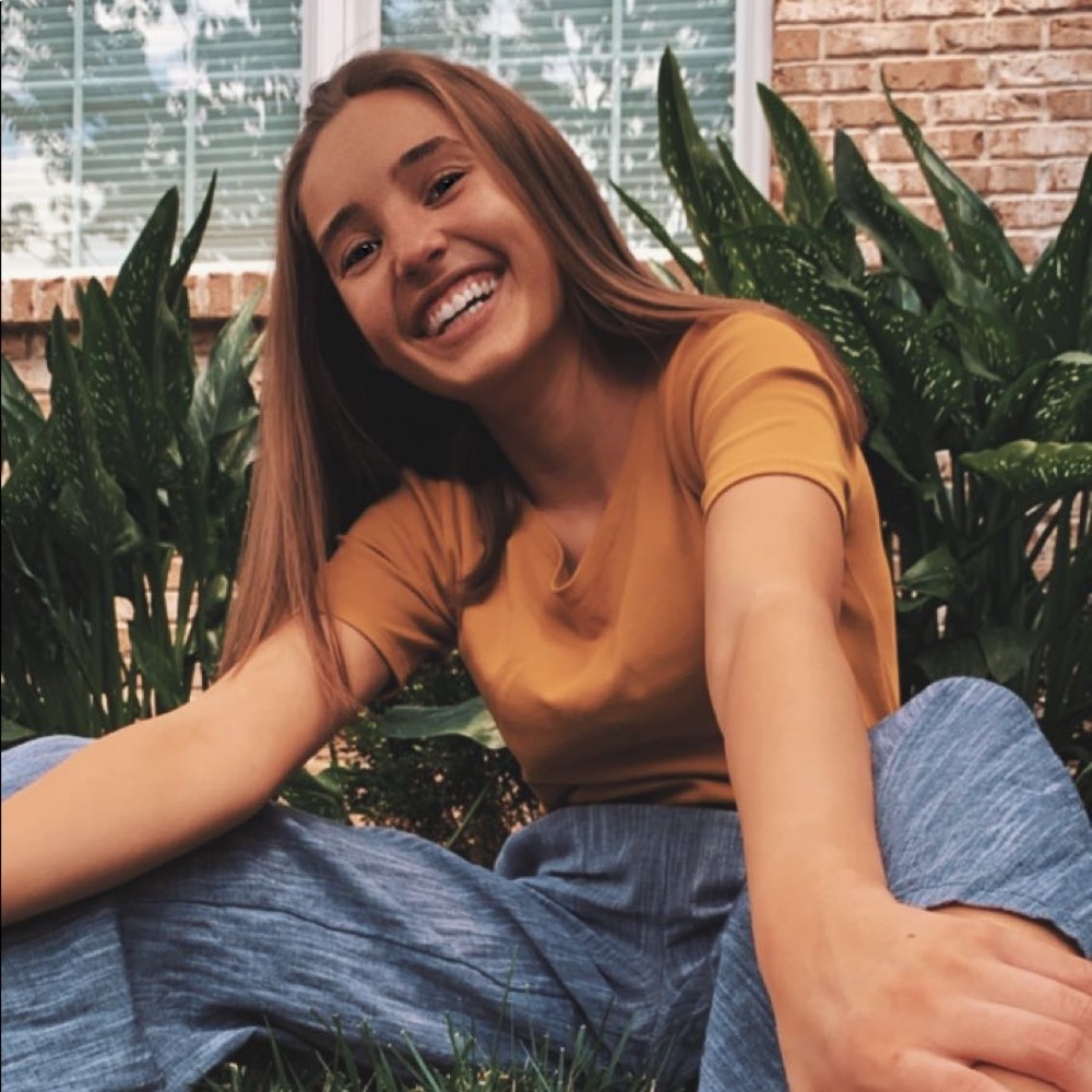 Meet your Posher, Lilly